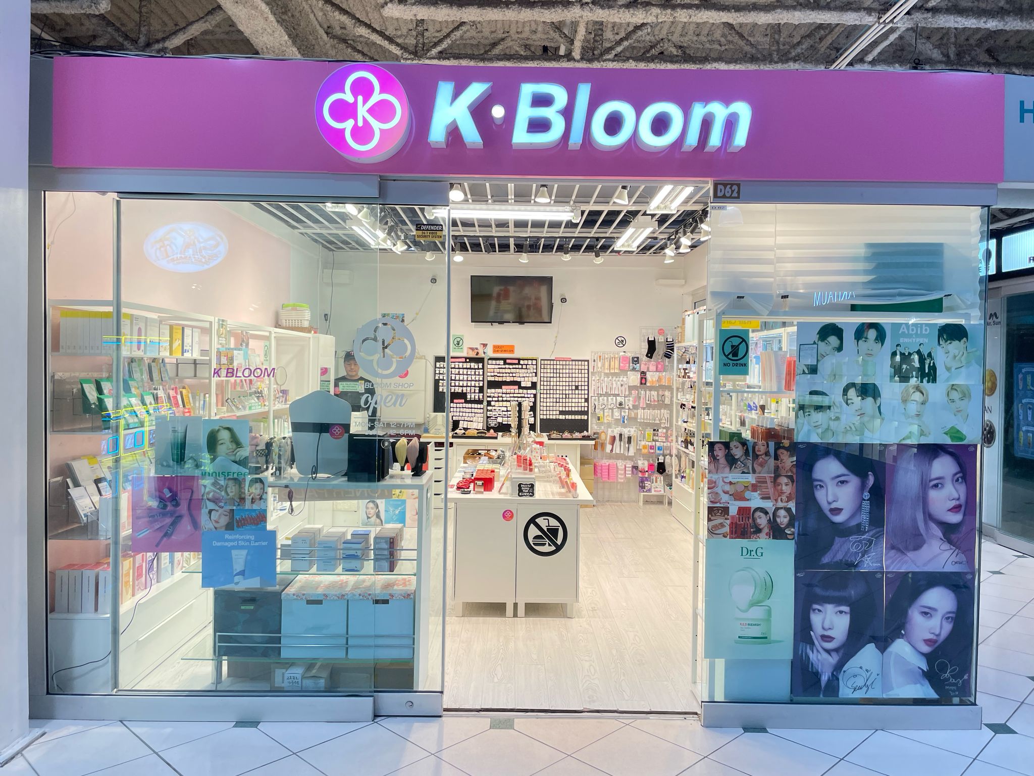 K．Bloom