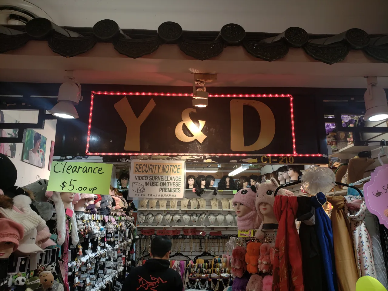 Y & D
